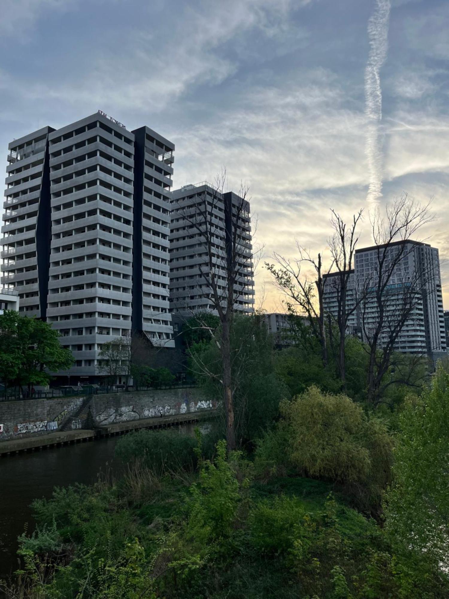 Family House By The River Odra -Panoramic Terrace - 3Room Apartment With 2 Separate Bedrooms And 2 Balconies By Wroapart-Pl- Perfect For Family & Business Stays Wrocław Extérieur photo