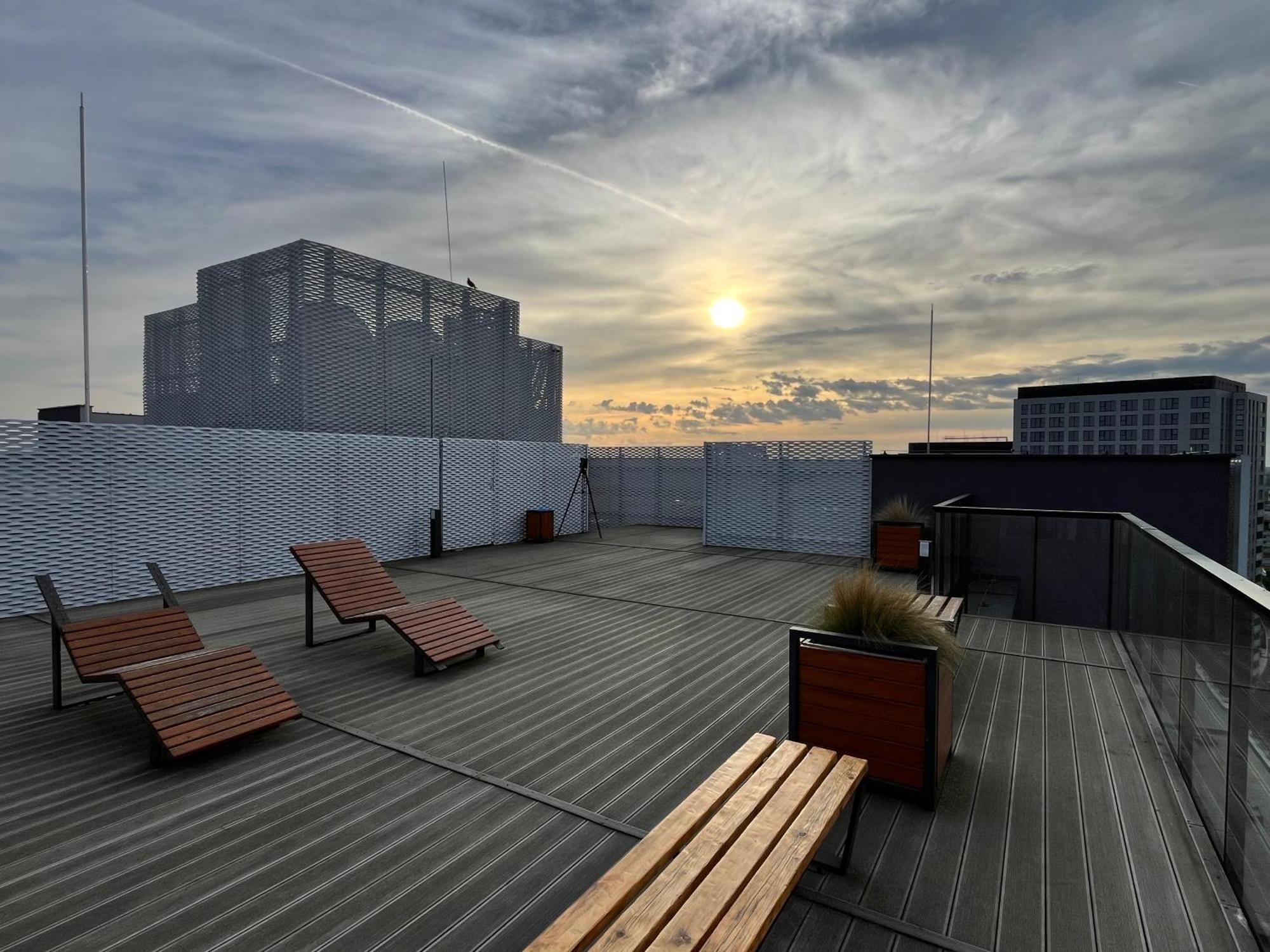 Family House By The River Odra -Panoramic Terrace - 3Room Apartment With 2 Separate Bedrooms And 2 Balconies By Wroapart-Pl- Perfect For Family & Business Stays Wrocław Extérieur photo