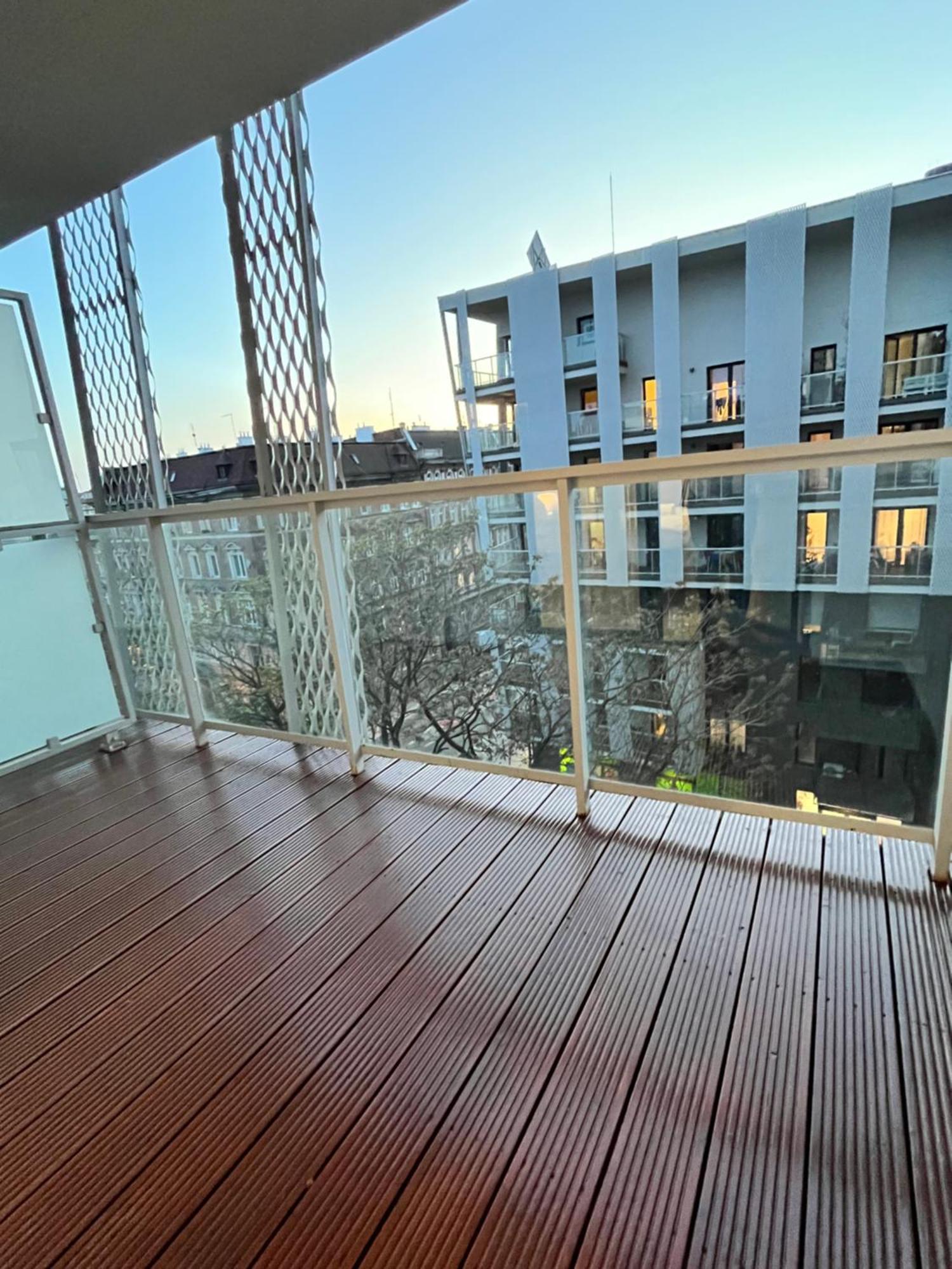 Family House By The River Odra -Panoramic Terrace - 3Room Apartment With 2 Separate Bedrooms And 2 Balconies By Wroapart-Pl- Perfect For Family & Business Stays Wrocław Extérieur photo
